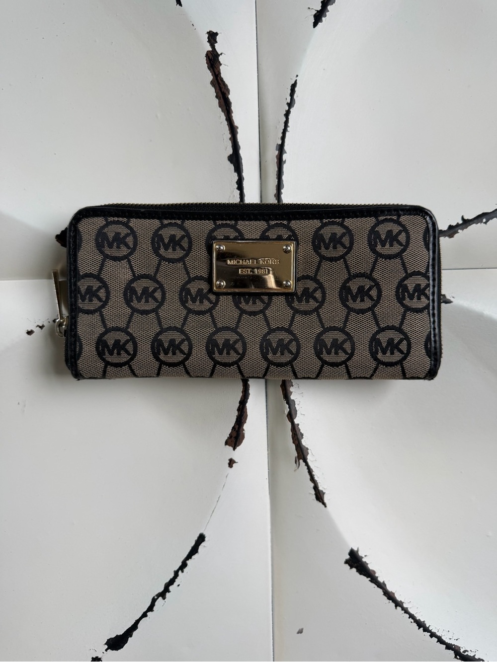Michael Kors Beige and Black MK Logo Zip Wallet with Gold Plaque